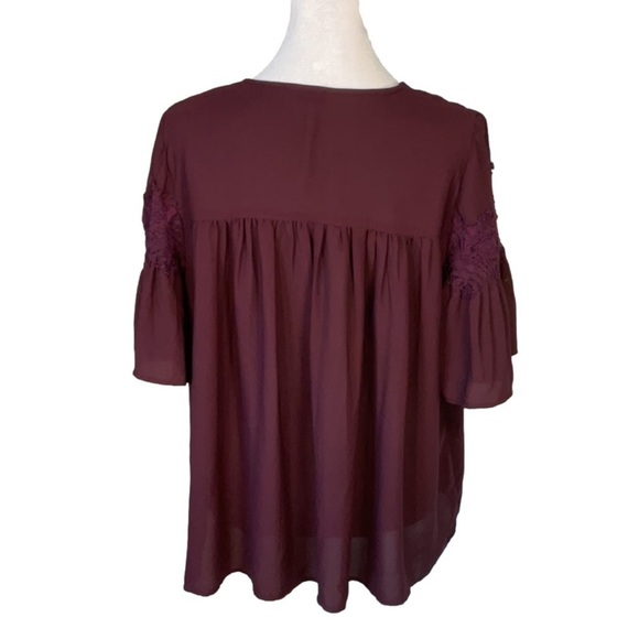 Lucky Brand Flutter Sleeve Blouse - Picture 10 of 14